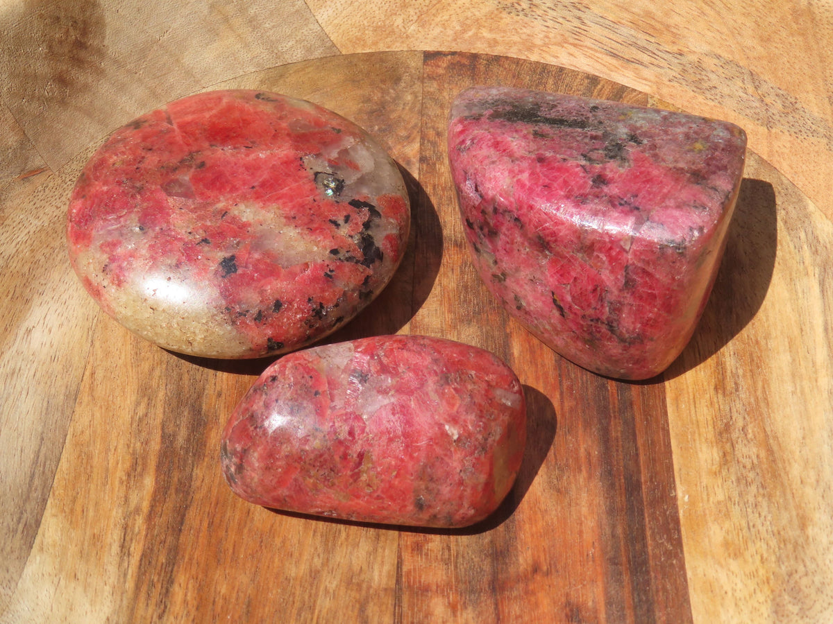 Polished Selected New Red Zimbabwe Rhodonite Made Into Free Forms - sold per Kg From Zimbabwe - TopRock