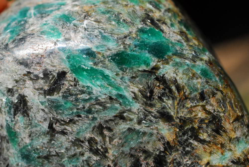 Polished Emerald In Matrix Standing Free Forms x 3 From Zimbabwe - TopRock
