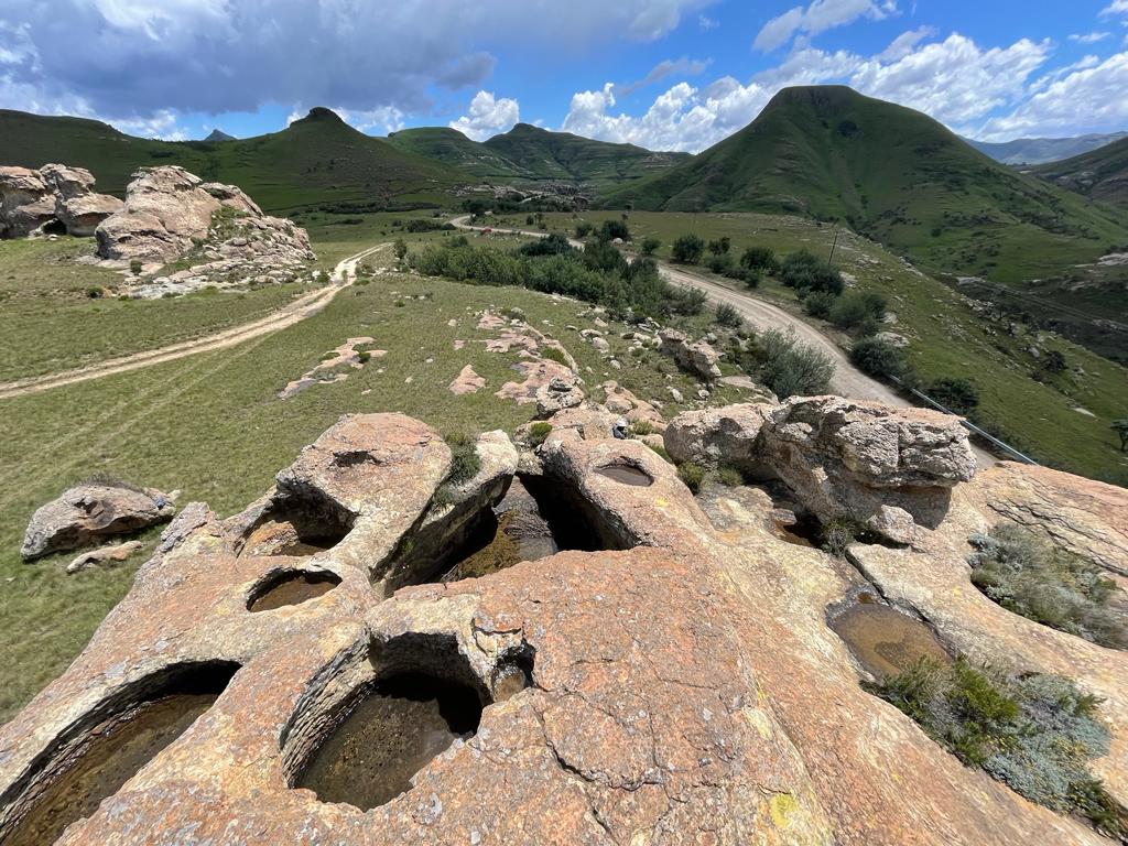 Lesotho - La nación Phuthi - ¡La montaña de Albert y las ROCAS!