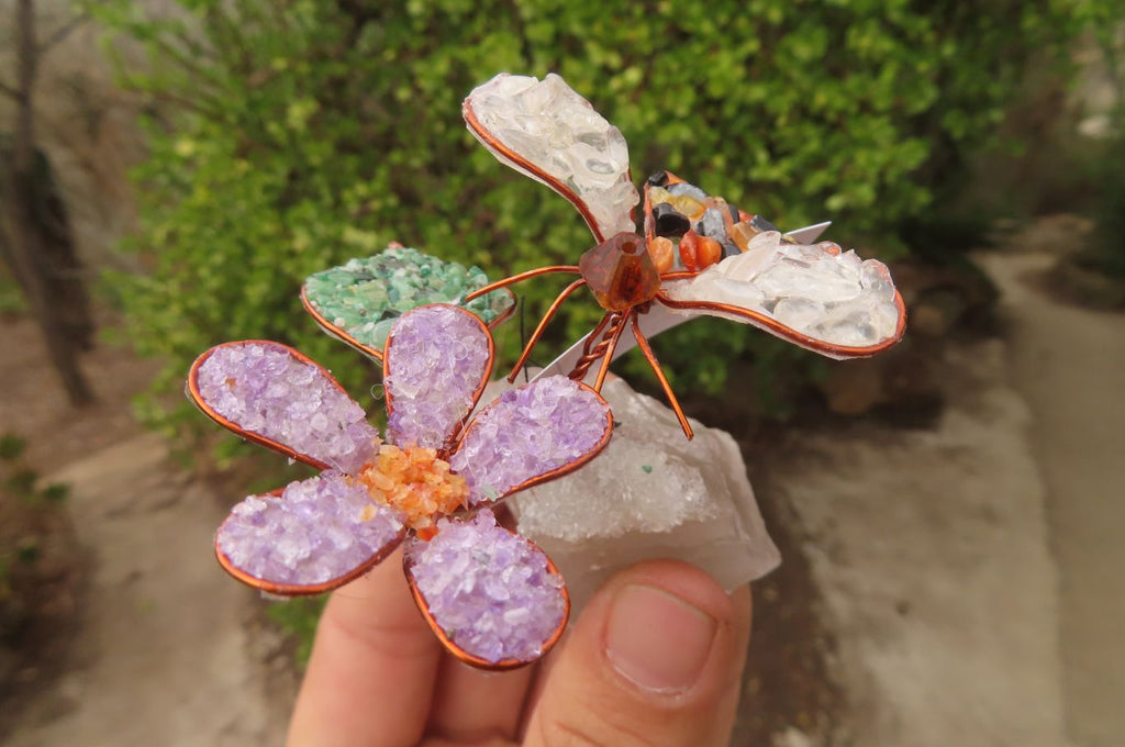 Hand Made Gemstone Bee With Flower - sold per piece From South Africa - Toprock Gemstones and Minerals 