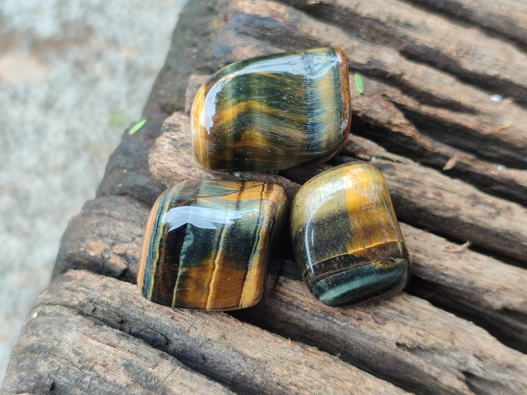 Varigated Rocks Polished Medium Blue and Gold Variegated Tigers Eye Tumble Stones - so ...