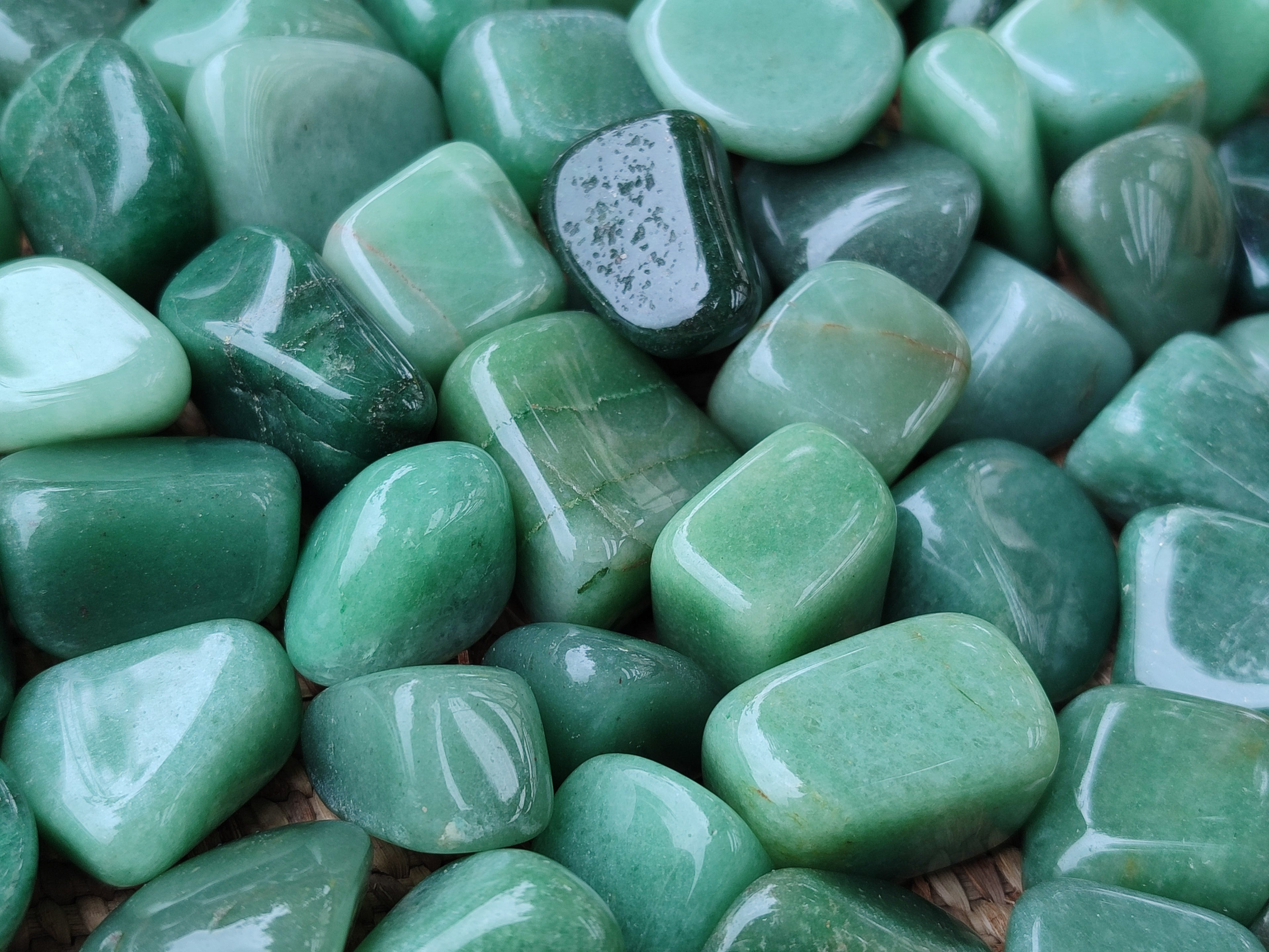 Polished Medium Aventurine Tumble Stones - sold per KG - From Zimbabwe - Toprock Gemstones and Minerals 