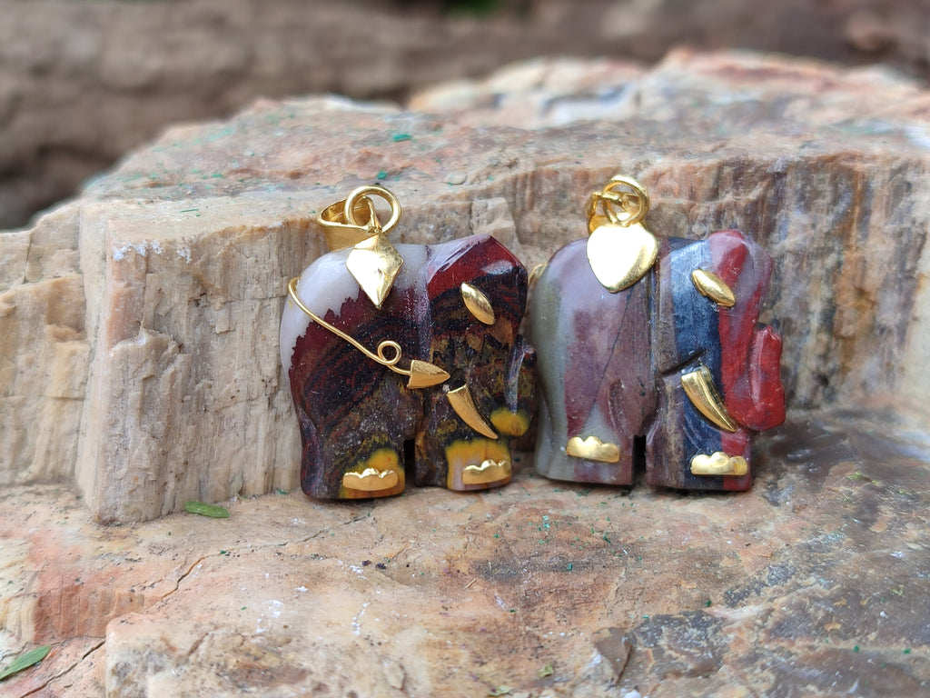 Polished Banded Tiger Iron Jasper Elephant Pendant with 9ct Gold Bail and Trim - Sold Per Item - From Australia - Toprock Gemstones and Minerals 