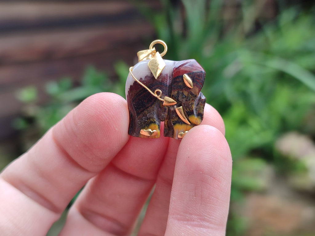 Polished Banded Tiger Iron Jasper Elephant Pendant with 9ct Gold Bail and Trim - Sold Per Item - From Australia - Toprock Gemstones and Minerals 