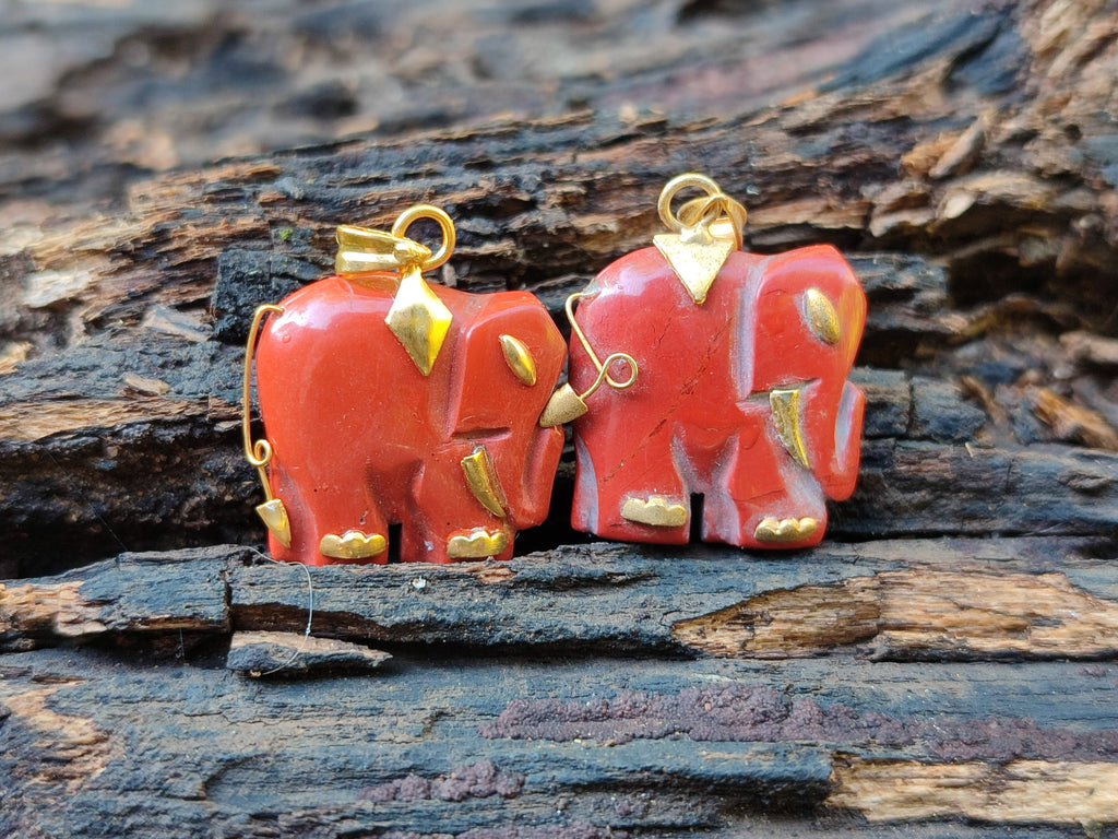 Polished Red Jasper Elephant Pendant with 9ct Gold Bail and Trim - Sold Per Item - From South Africa - Toprock Gemstones and Minerals 