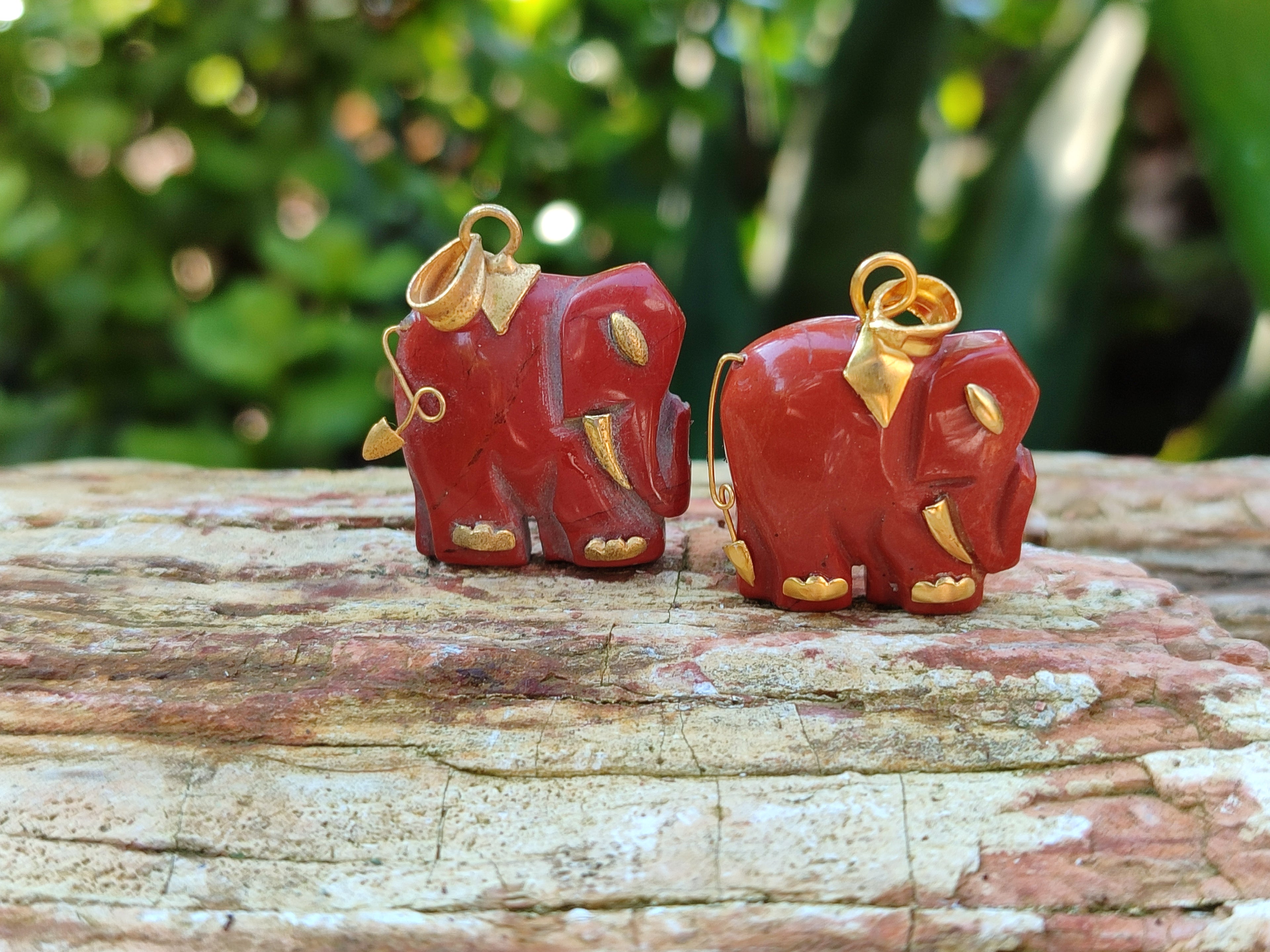 Polished Red Jasper Elephant Pendant with 9ct Gold Bail and Trim - Sold Per Item - From South Africa - Toprock Gemstones and Minerals 