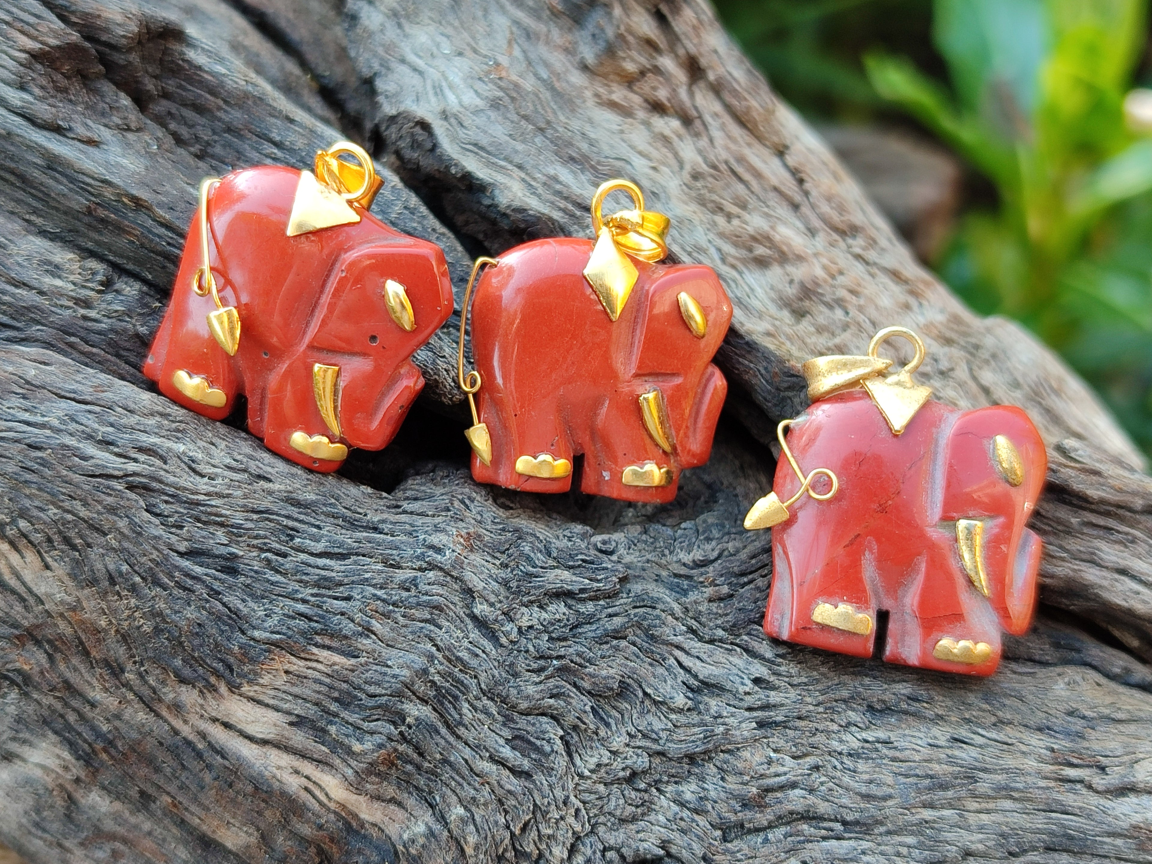 Polished Red Jasper Elephant Pendant with 9ct Gold Bail and Trim - Sold Per Item - From South Africa - Toprock Gemstones and Minerals 