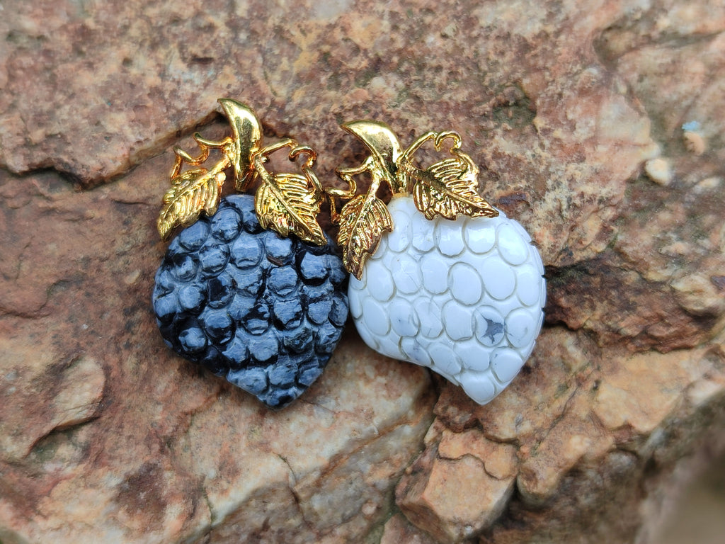 Hand Made Mixed Box Set of 12 Gemstone Strawberry Pendants with Gold Leaf Clasp - Sold Per Box - From World - Toprock Gemstones and Minerals 