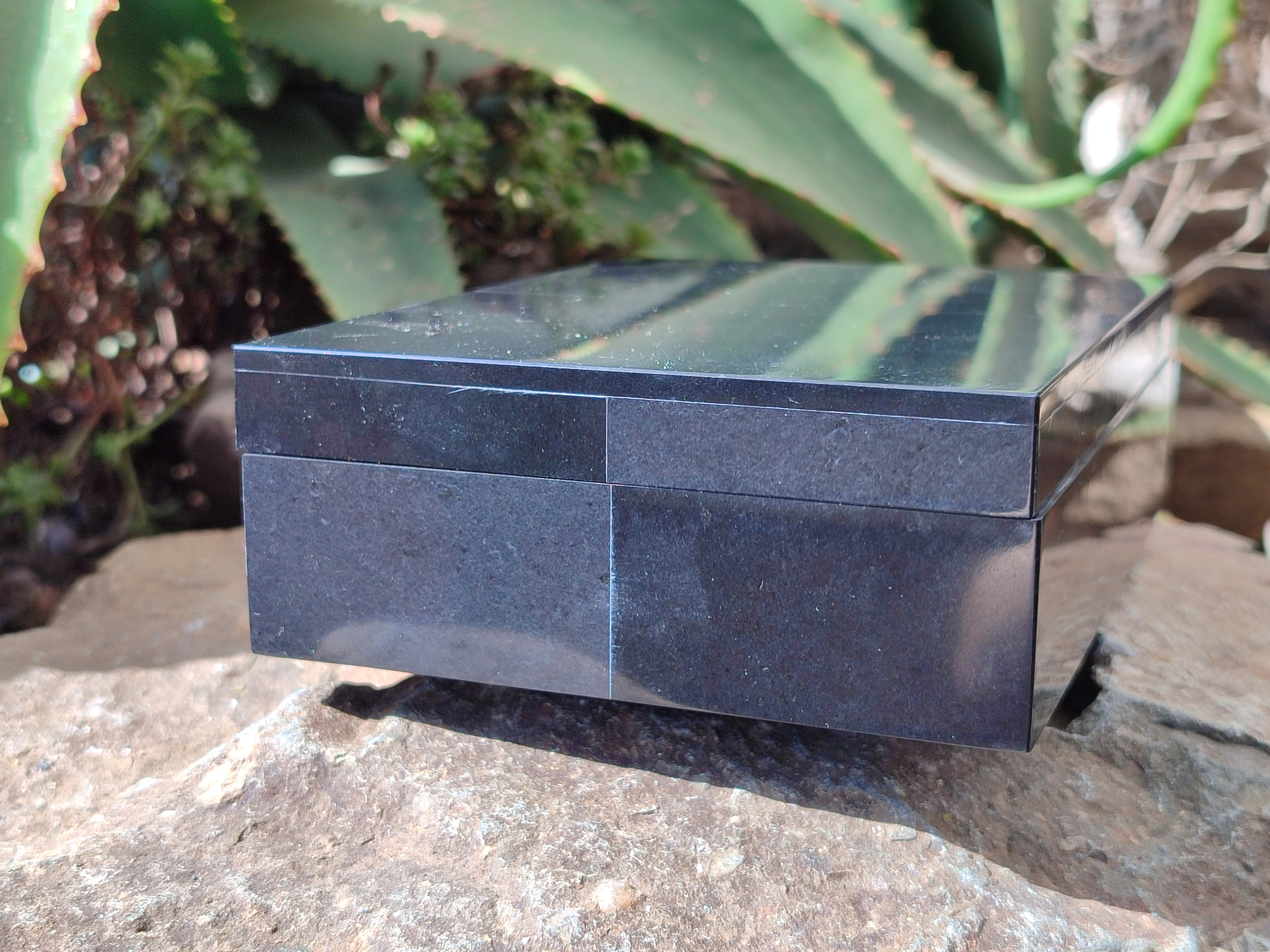 Hand Made Jet Lignite Jewellery Box x 1 From Swaziland - Toprock Gemstones and Minerals 