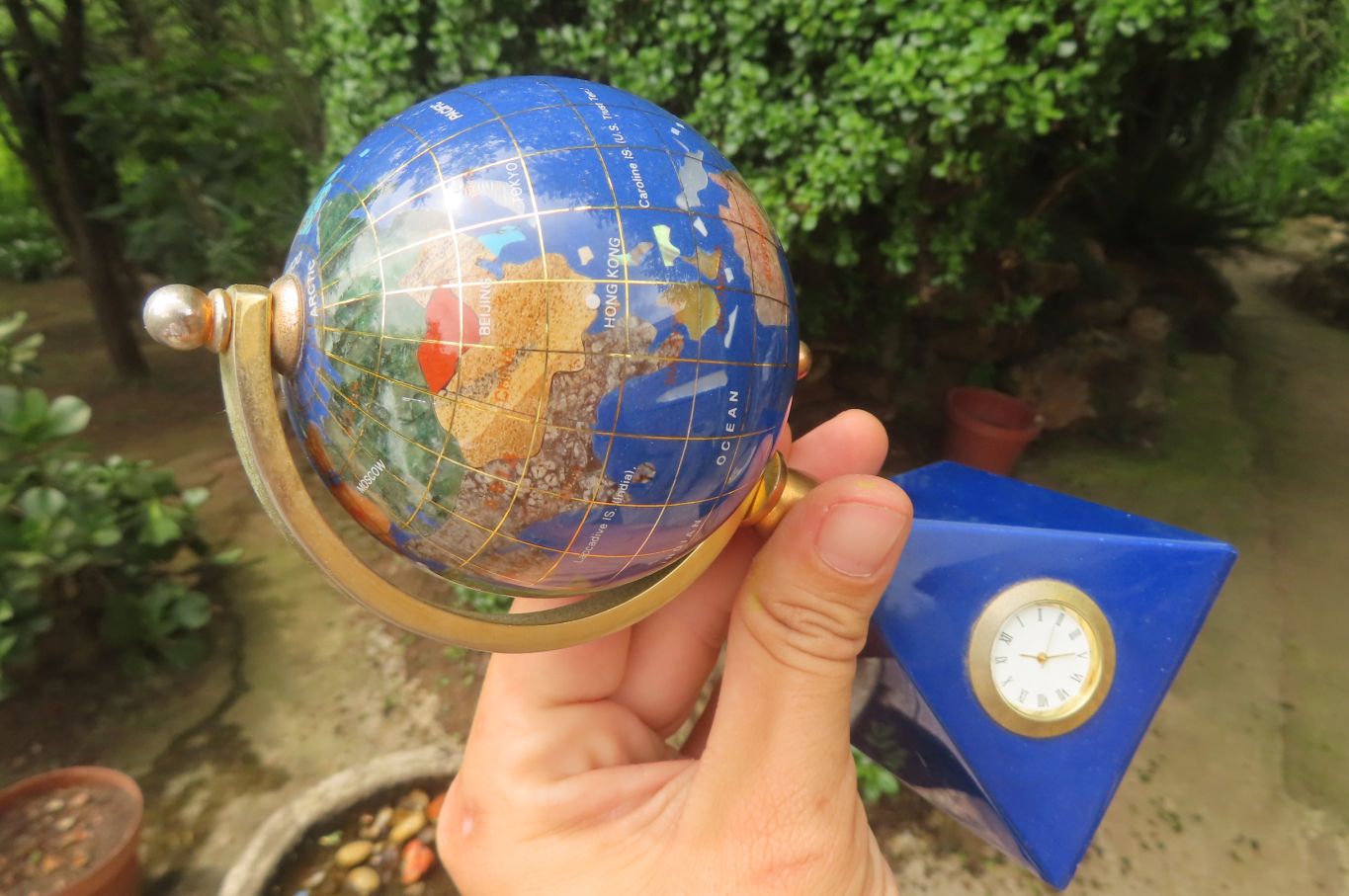 Hand Made Lapis Lazuli World Globe Clock x 1 From China - Toprock Gemstones and Minerals 