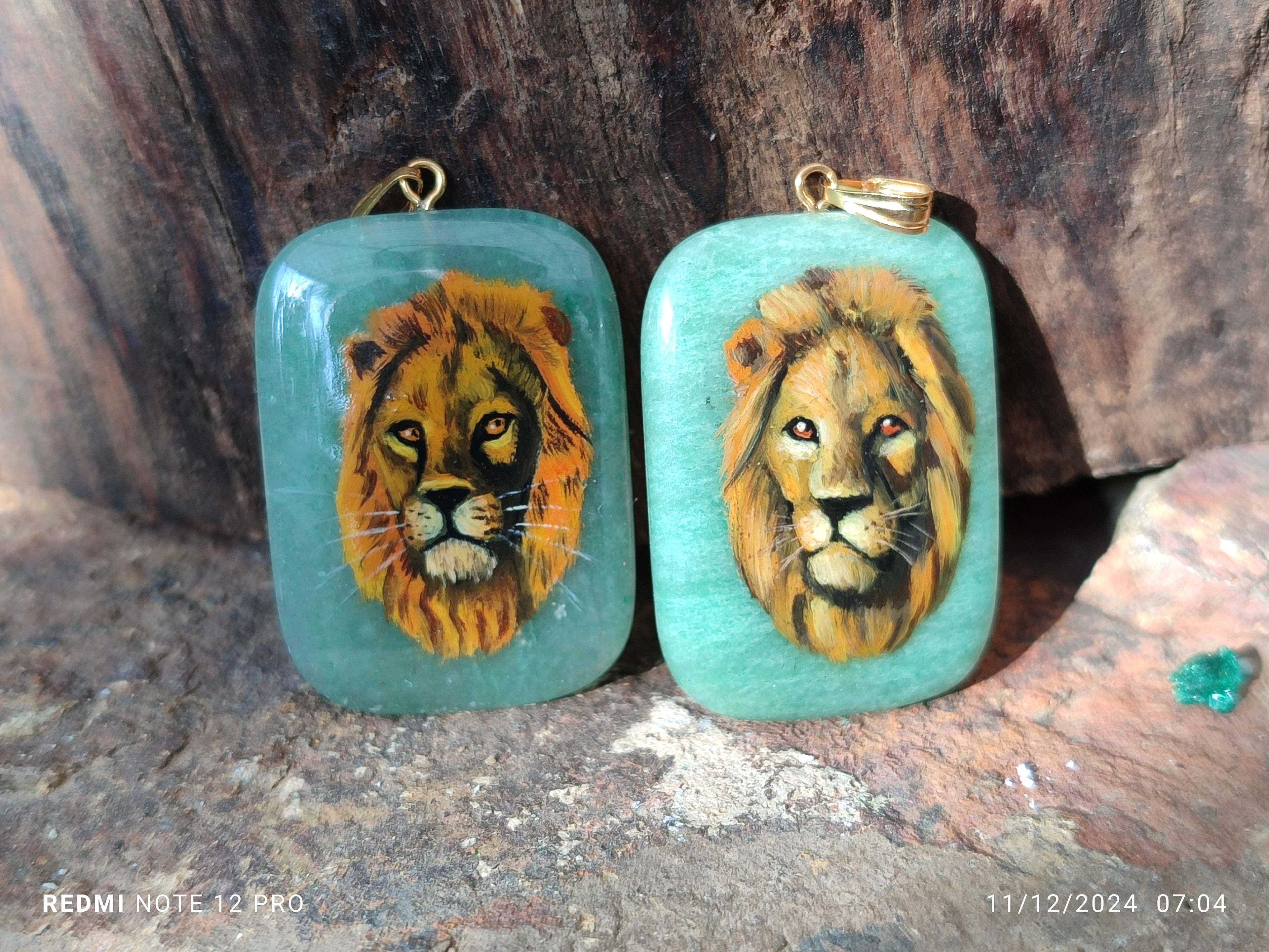 Polished Aventurine Pendant with Hand Painted Lion - Sold Per Item - From Zimbabwe - Toprock Gemstones and Minerals 