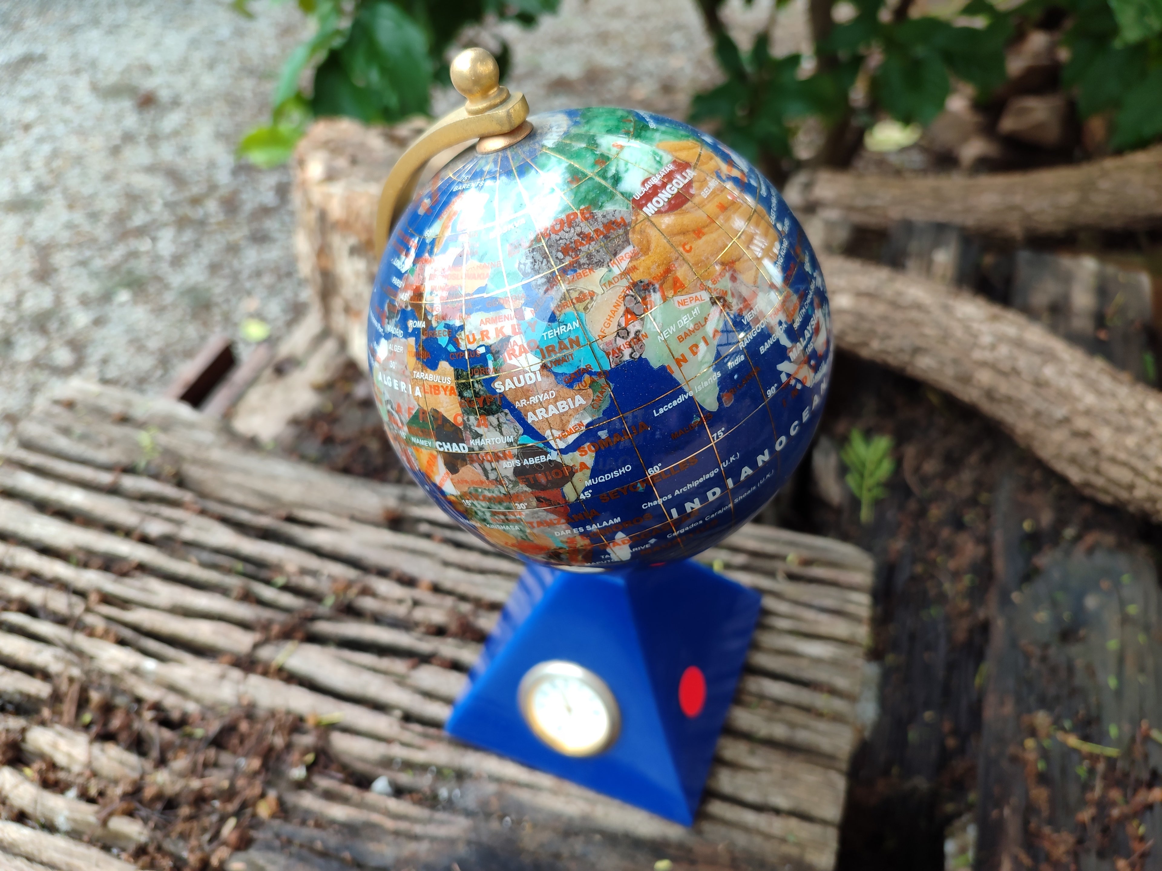 Hand Made Lapis Lazuli World Globe Clock x 1 From China - Toprock Gemstones and Minerals 