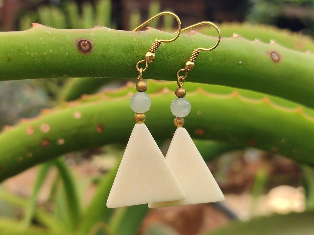 Polished Fancy White Onyx and Aventurine Earrings - Sold per Pair - From China - Toprock Gemstones and Minerals 