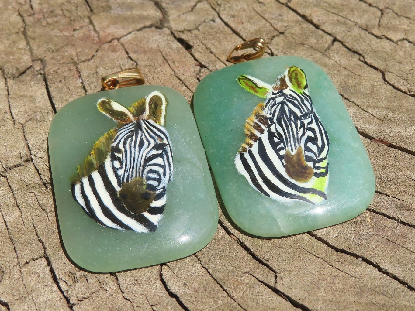 Polished Aventurine Pendant with Hand Painted Zebra - Sold Per Item - From Zimbabwe - Toprock Gemstones and Minerals 