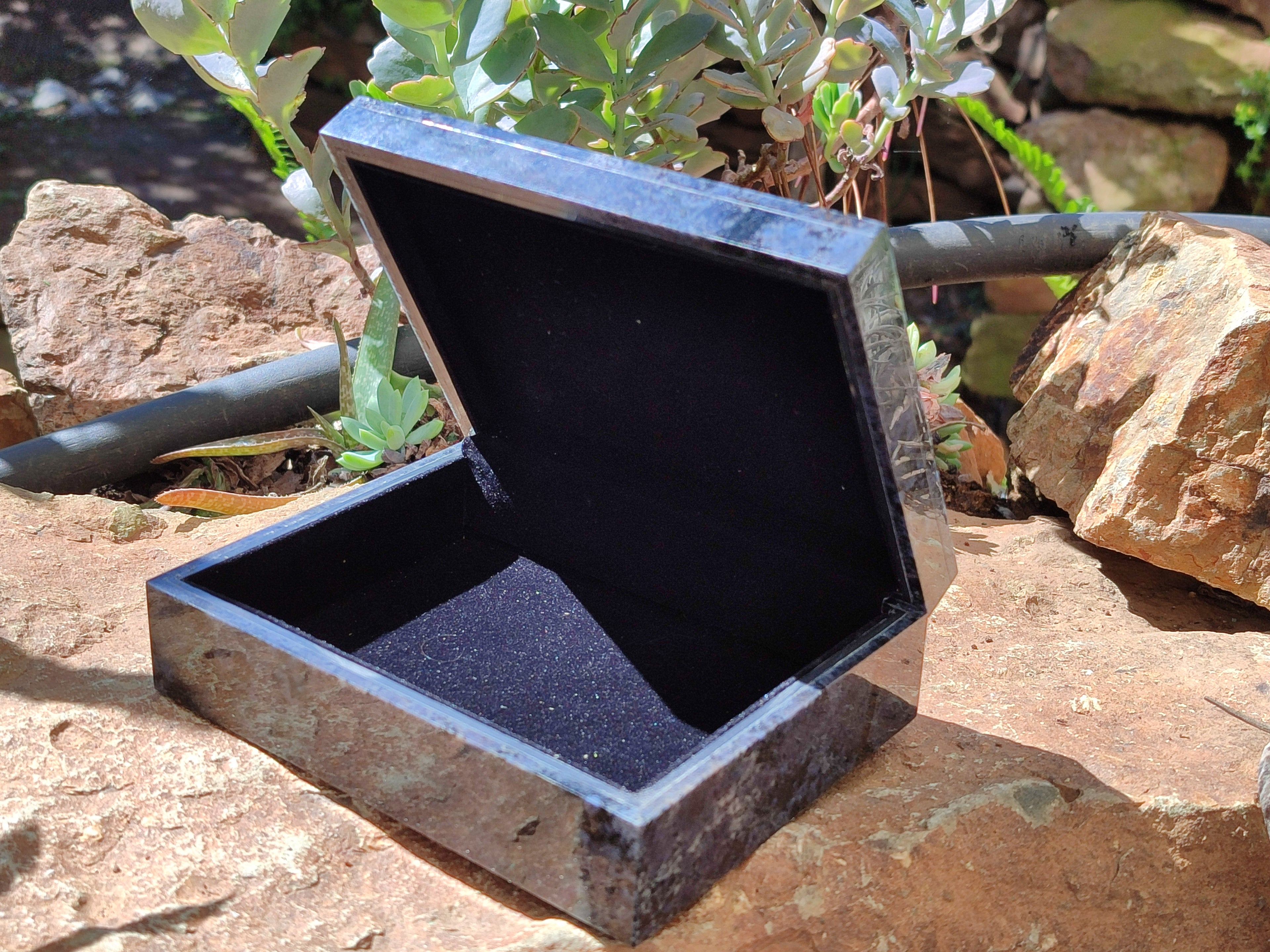 Hand Made Dumortierite Jewellery Box x 1 From Mozambique - Toprock Gemstones and Minerals 