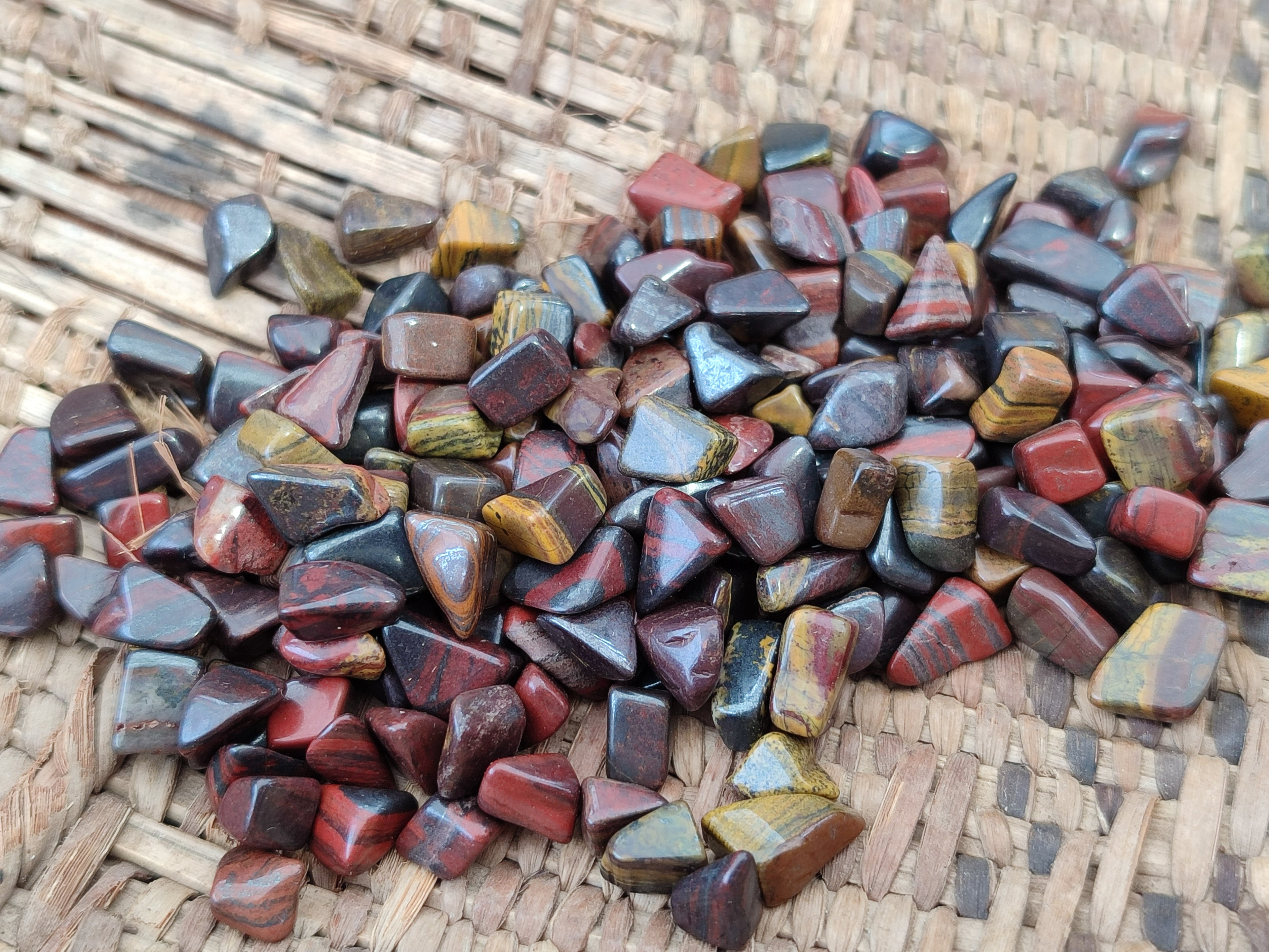 Polished Banded Tiger Iron Jasper Chips - sold per kg - From Australia - Toprock Gemstones and Minerals 