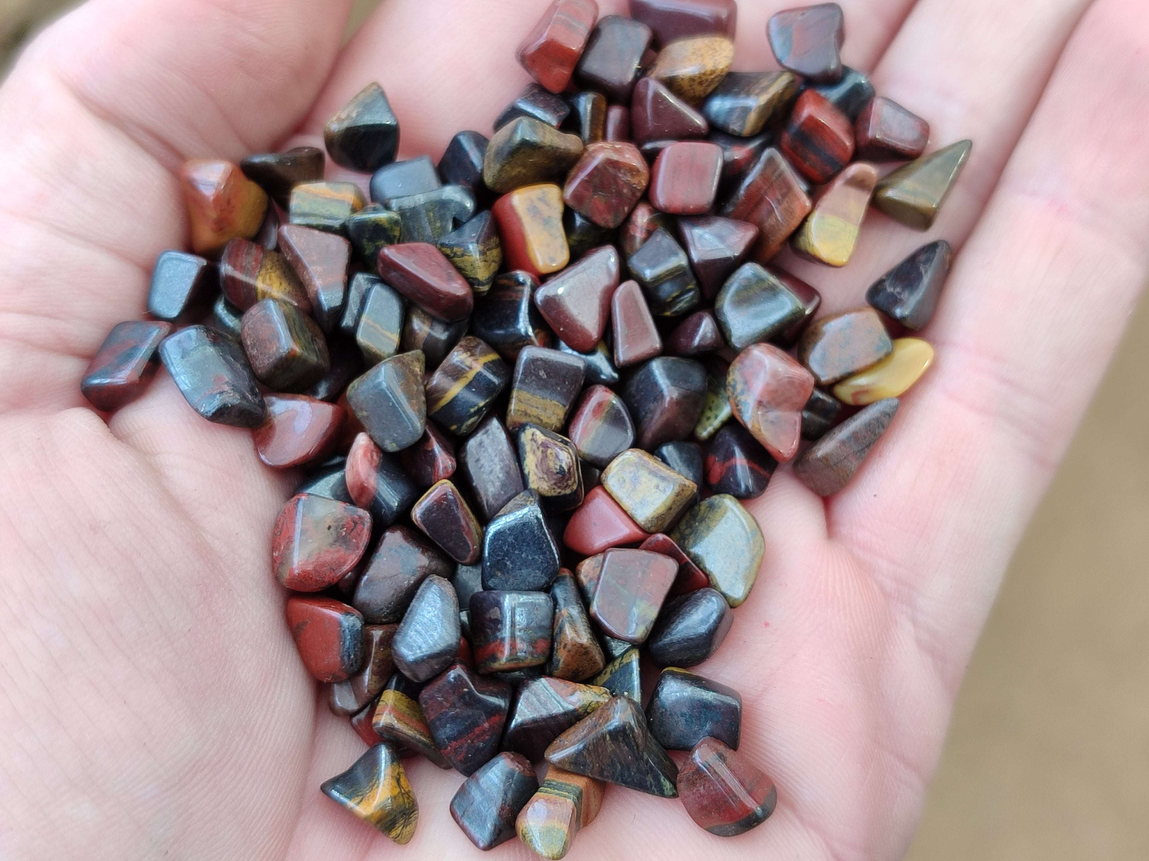 Polished Banded Tiger Iron Jasper Chips - sold per kg - From Australia - Toprock Gemstones and Minerals 