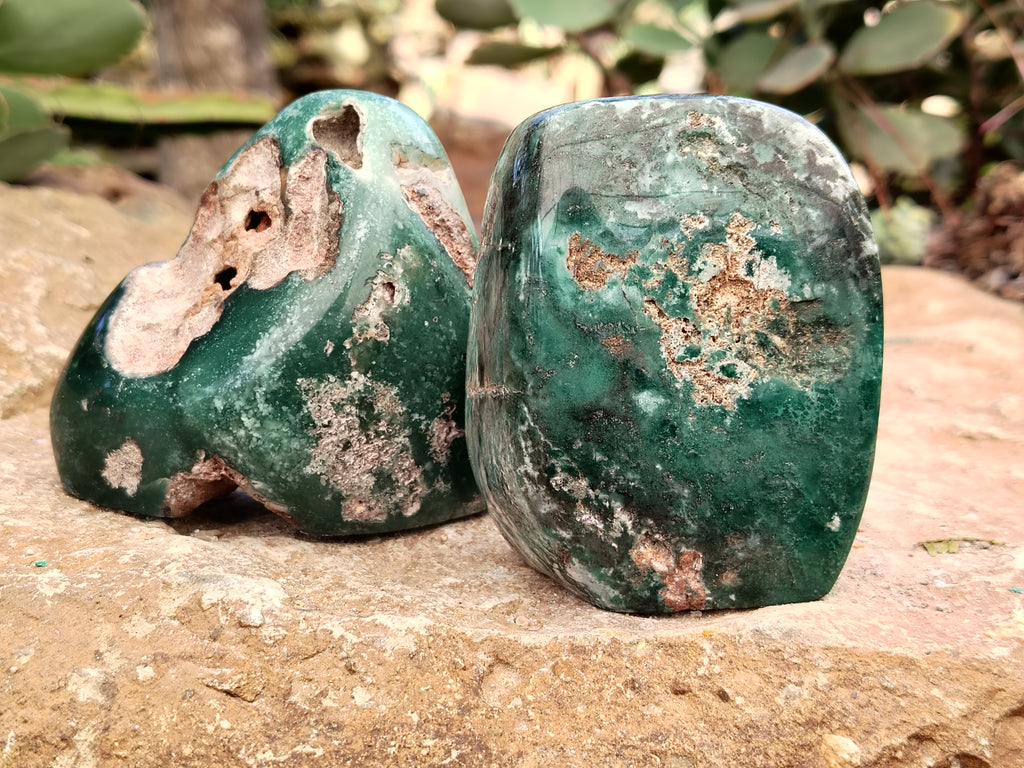 Polished Emerald Mtorolite Standing Free Forms x 6 From Zimbabwe - Toprock Gemstones and Minerals 