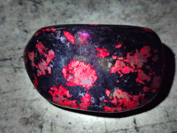 Polished Ruby Corundum In Chrome Verdite Free Forms x 6 From Zimbabwe