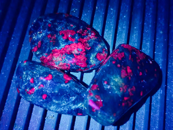 Polished Ruby Corundum In Chrome Verdite Free Forms x 12 From Zimbabwe