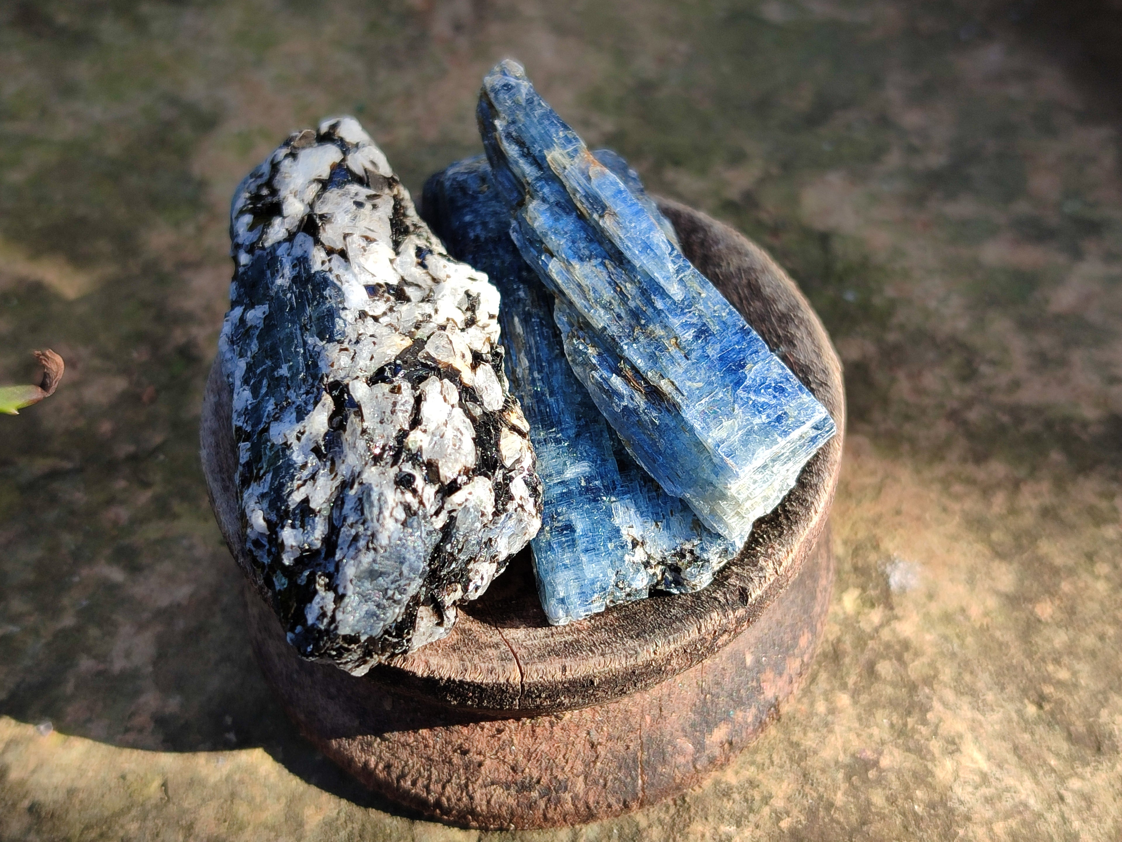 Natural Fluorescent Kyanite Crystals x 2.07 Kg Lot From Karoi, Zimbabwe - Toprock Gemstones and Minerals 