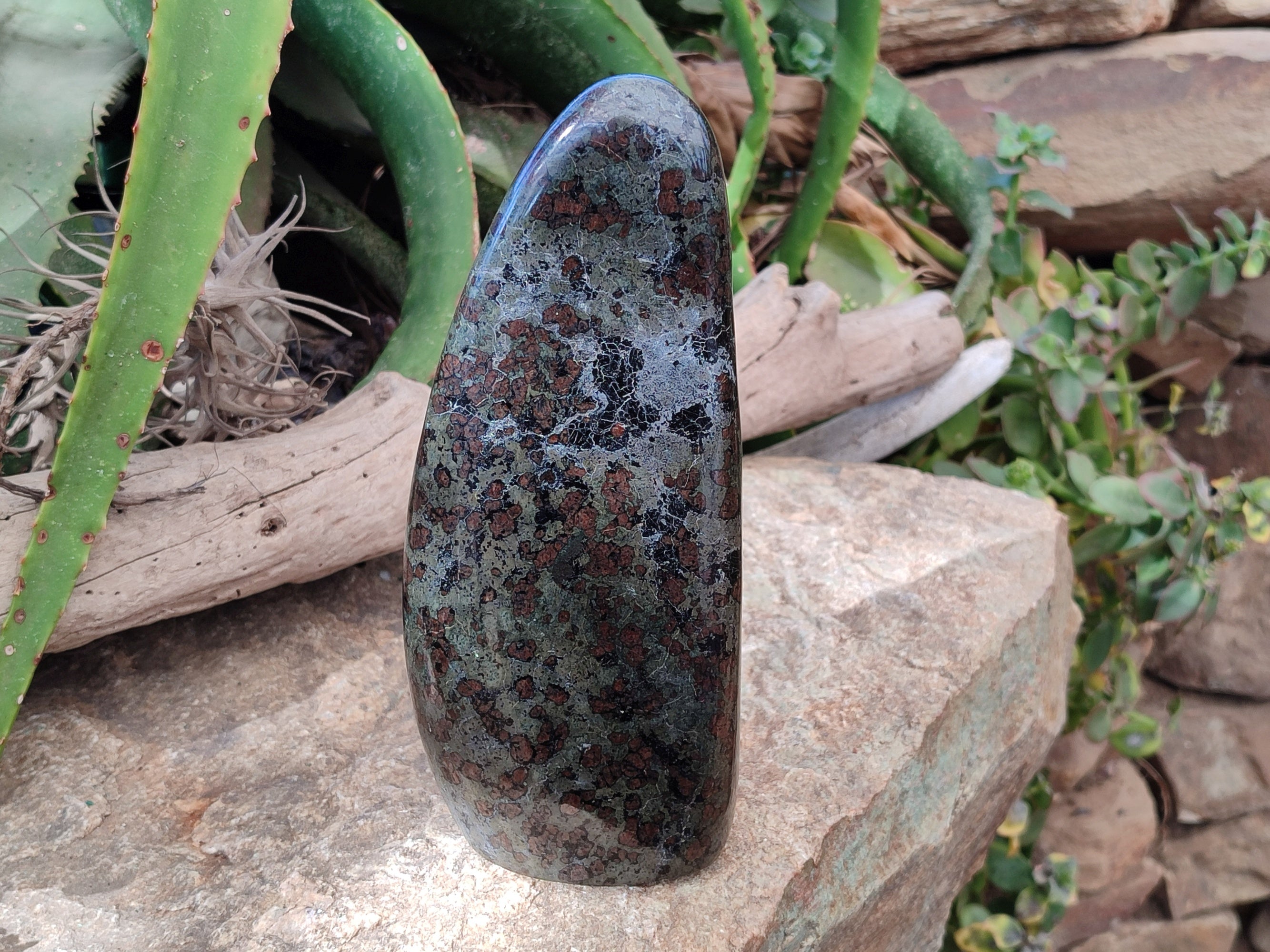Polished Eclogite Standing Free Forms x 1 From Northern Cape, South Africa - Toprock Gemstones and Minerals 