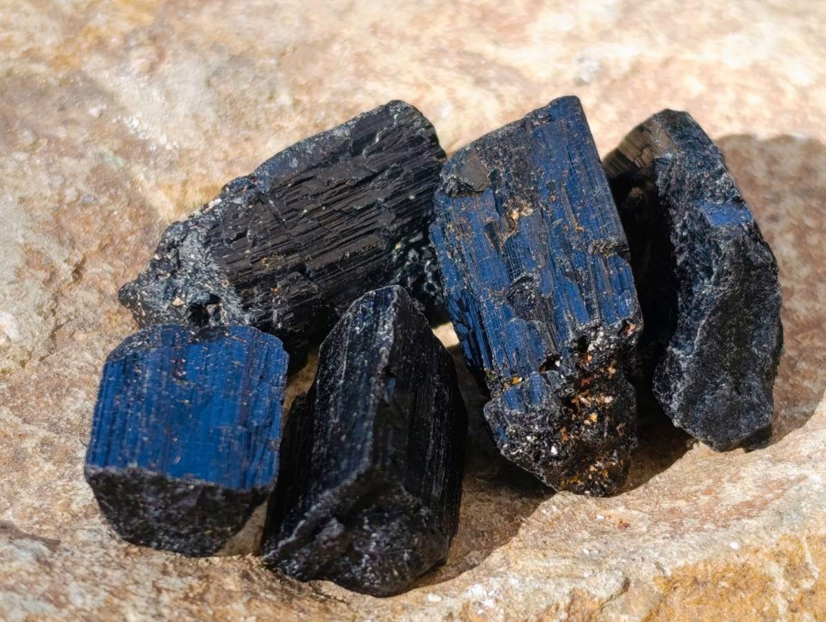 Natural Mix of Retail Items x 2.5 Kg Lot From Southern Africa - Toprock Gemstones and Minerals 