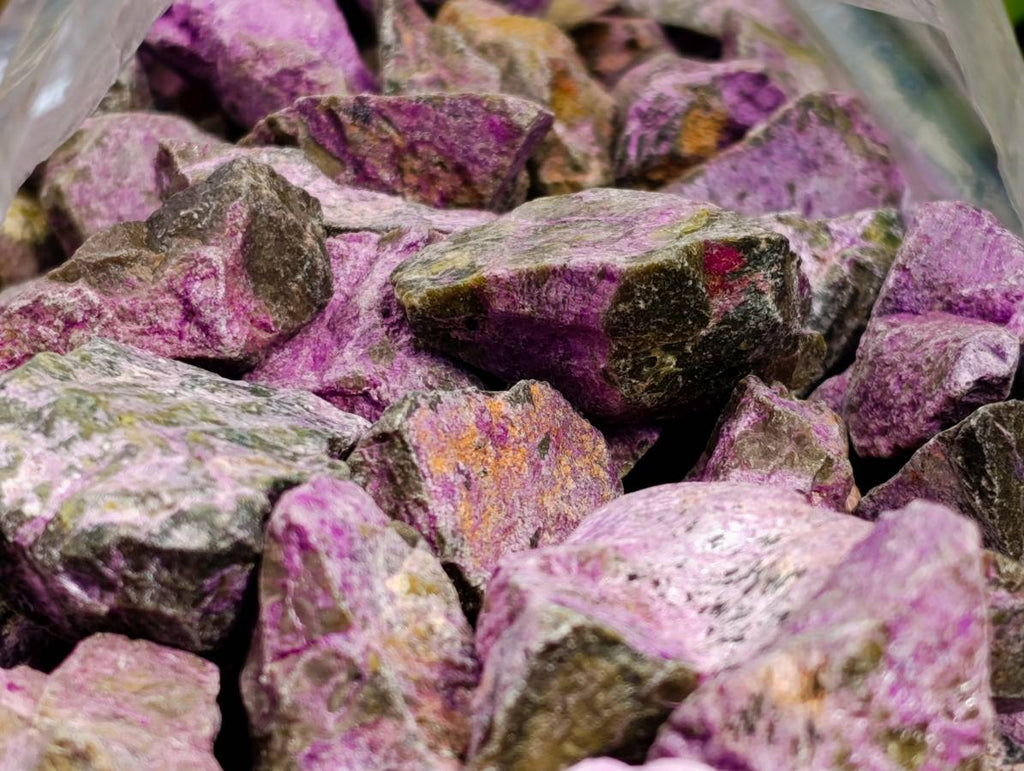 Natural Stichtite Cobbed Specimens x 1, 3Kg Lot From Barberton, South Africa - Toprock Gemstones and Minerals 