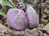 Polished Mix Stichtite Standing Free Forms and Free Forms x 4 From Barberton, South Africa