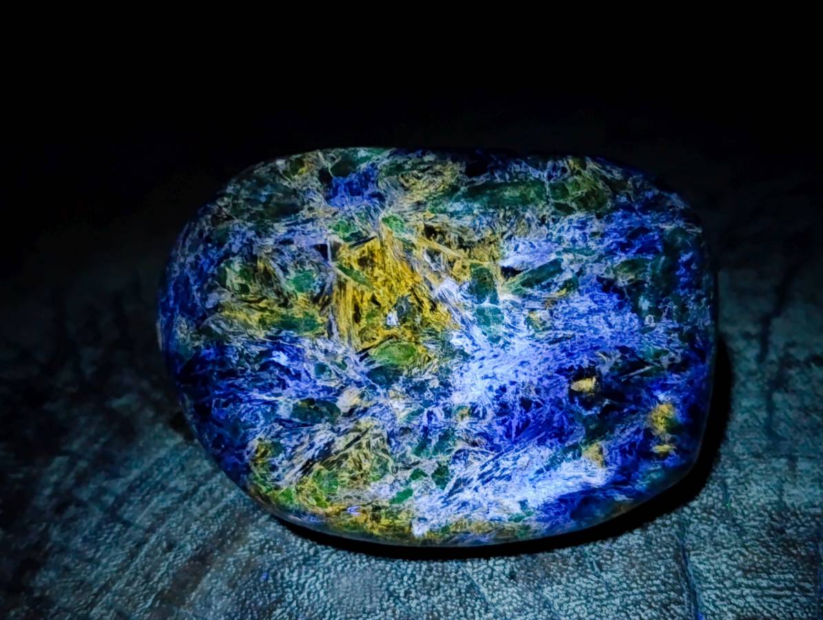 Polished Emerald Mica 'Mutokolite' Free Forms x 6 From Mutoko, Zimbabwe - Toprock Gemstones and Minerals 