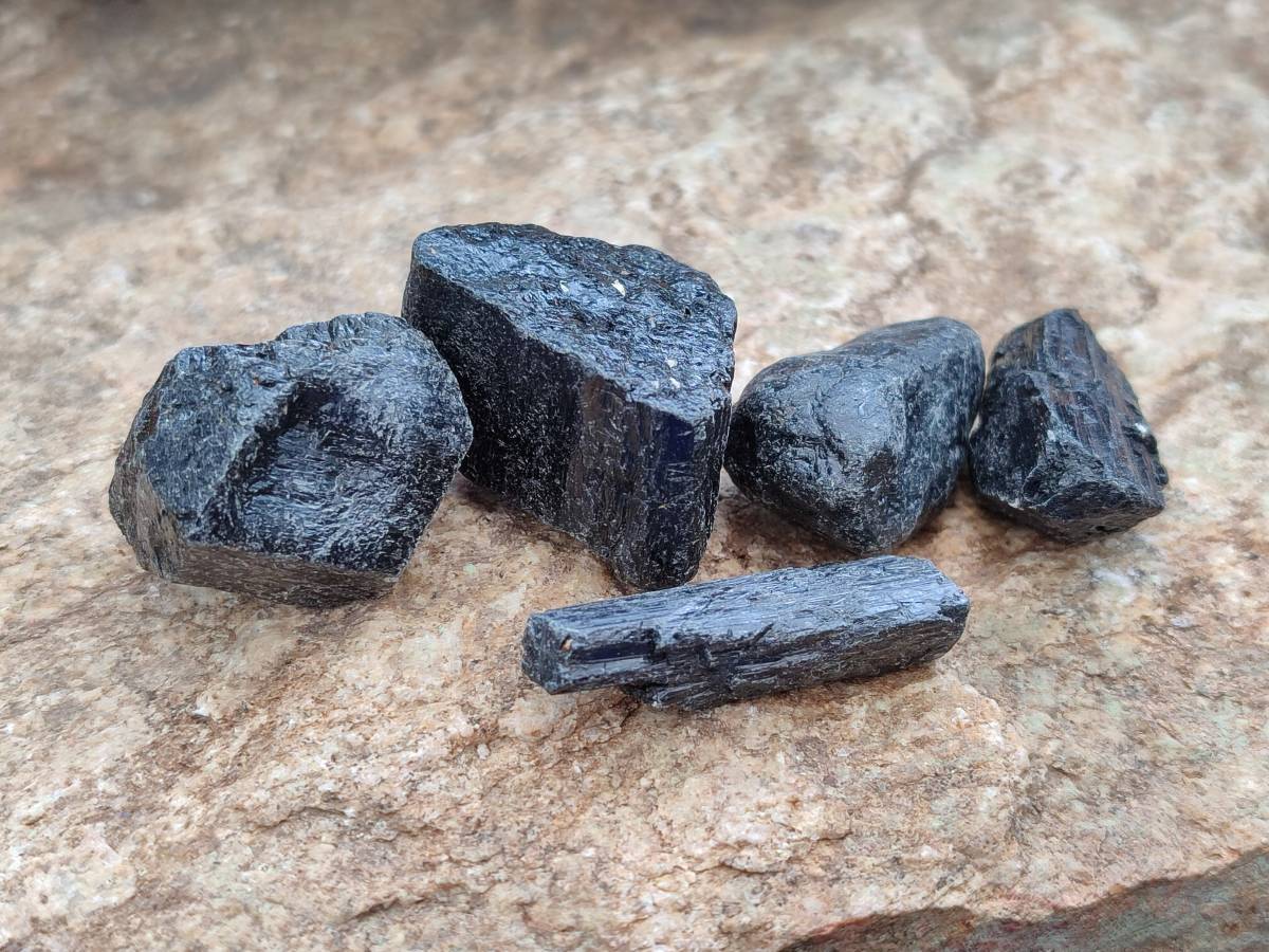 Natural Black Tourmaline Specimens x 2.73 Kg Lot From Zimbabwe - Toprock Gemstones and Minerals 