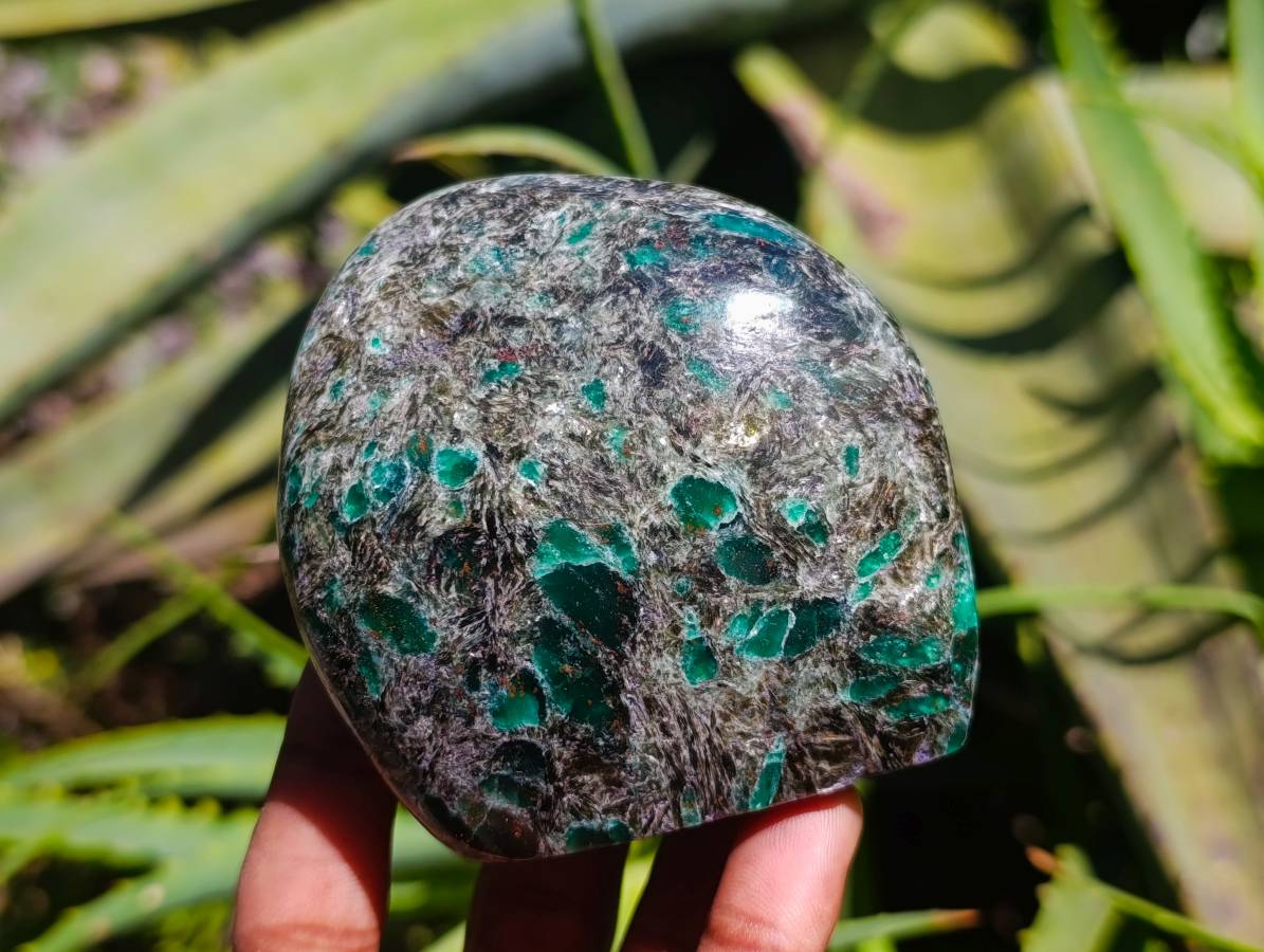 Polished Emerald Mica 'Mutokolite' Standing Free Forms x 4 From Mutoko, Zimbabwe