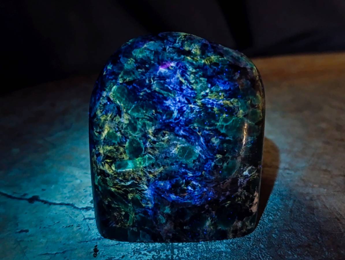 Polished Emerald Mica 'Mutokolite' Standing Free Forms x 5 From Mutoko, Zimbabwe