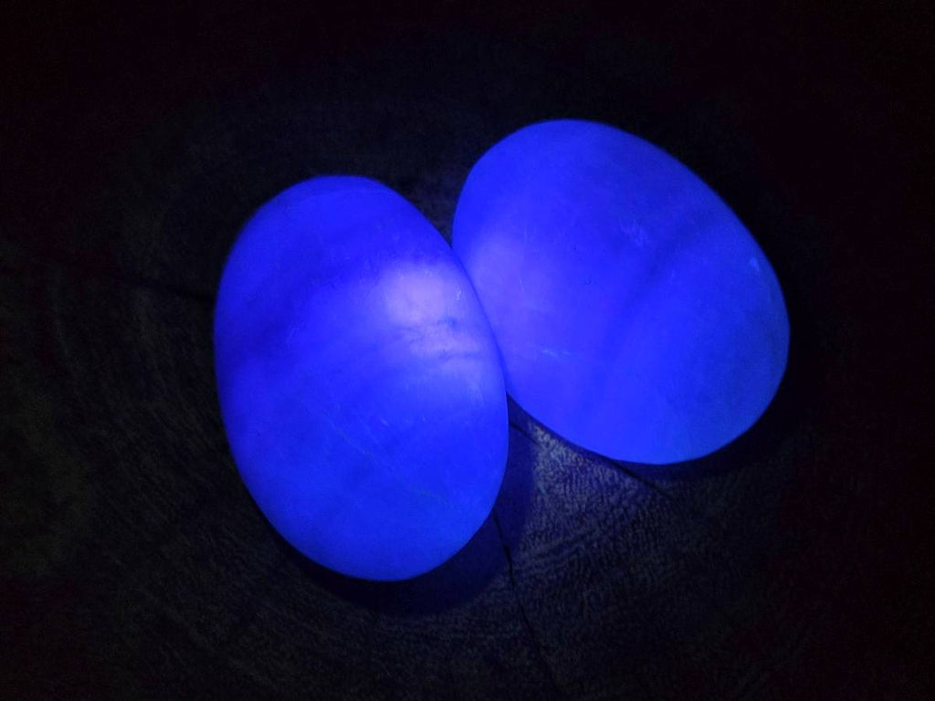 Polished Green Fluorescent Fluorite Galets x 12 From Madagascar