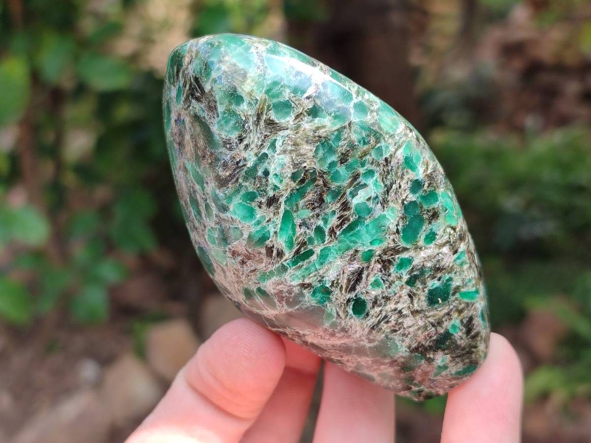 Polished Emerald Mica 'Mutokolite' Standing Free Forms x 4 From Mutoko, Zimbabwe