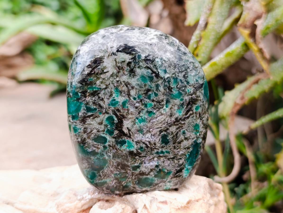 Polished Emerald Mica 'Mutokolite' Standing Free Forms x 4 From Mutoko, Zimbabwe