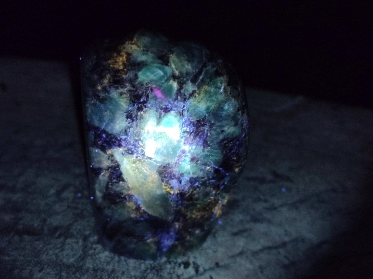 Polished Emerald Mica 'Mutokolite' Standing Free Forms x 4 From Mutoko, Zimbabwe