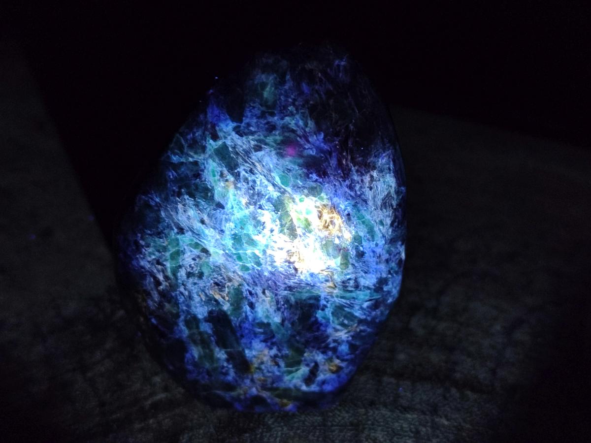 Polished Emerald Mica 'Mutokolite' Standing Free Forms x 4 From Mutoko, Zimbabwe