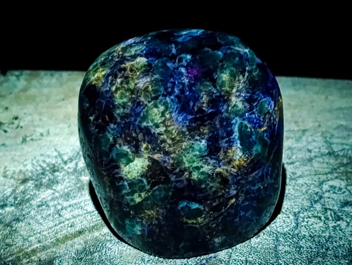 Polished Emerald Mica 'Mutokolite' Standing Free Forms x 4 From Mutoko, Zimbabwe