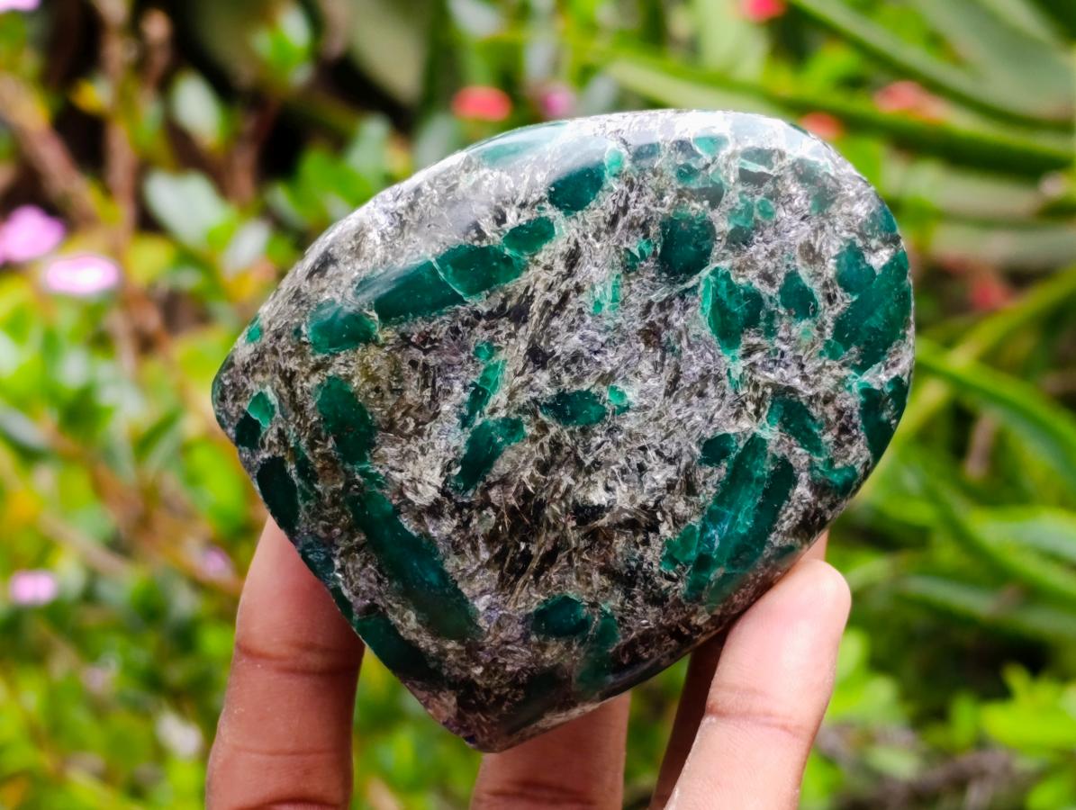 Polished Emerald Mica 'Mutokolite' Standing Free Forms x 4 From Mutoko, Zimbabwe