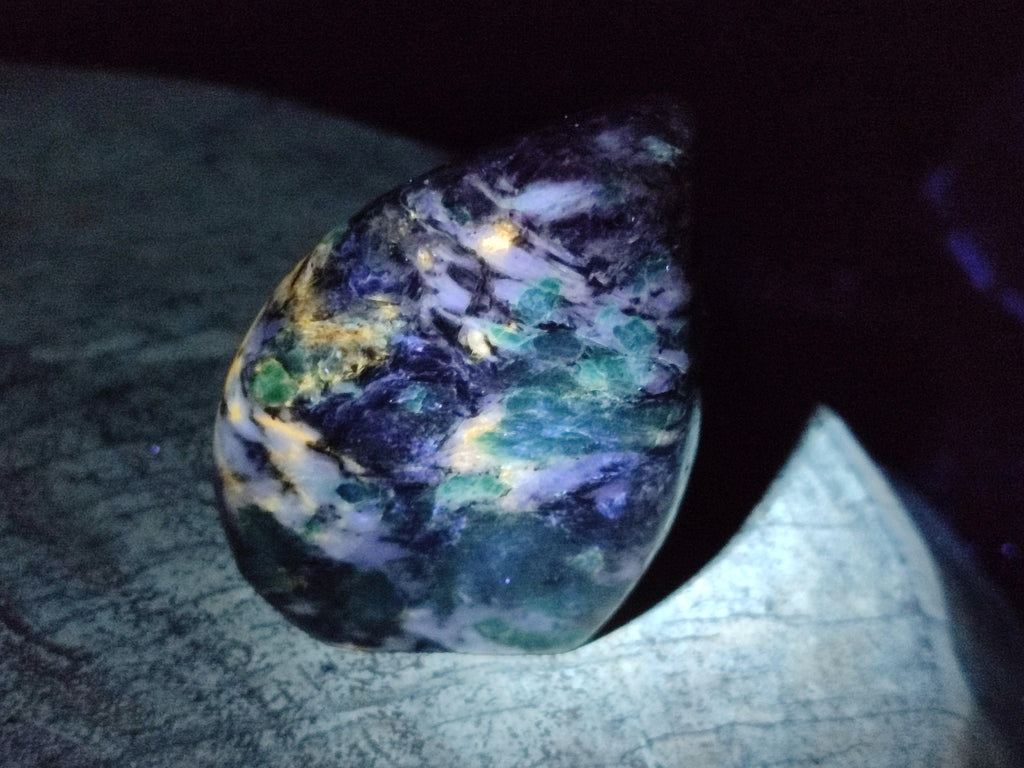 Polished Emerald Mica 'Mutokolite' Standing Free Forms x 4 From Mutoko, Zimbabwe