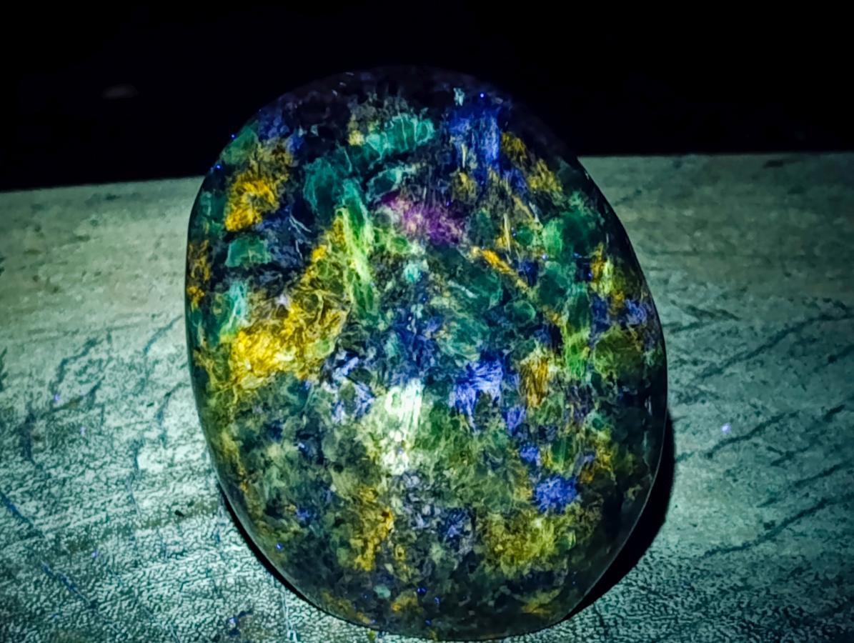 Polished Emerald Mica 'Mutokolite' Standing Free Forms x 3 From Mutoko, Zimbabwe