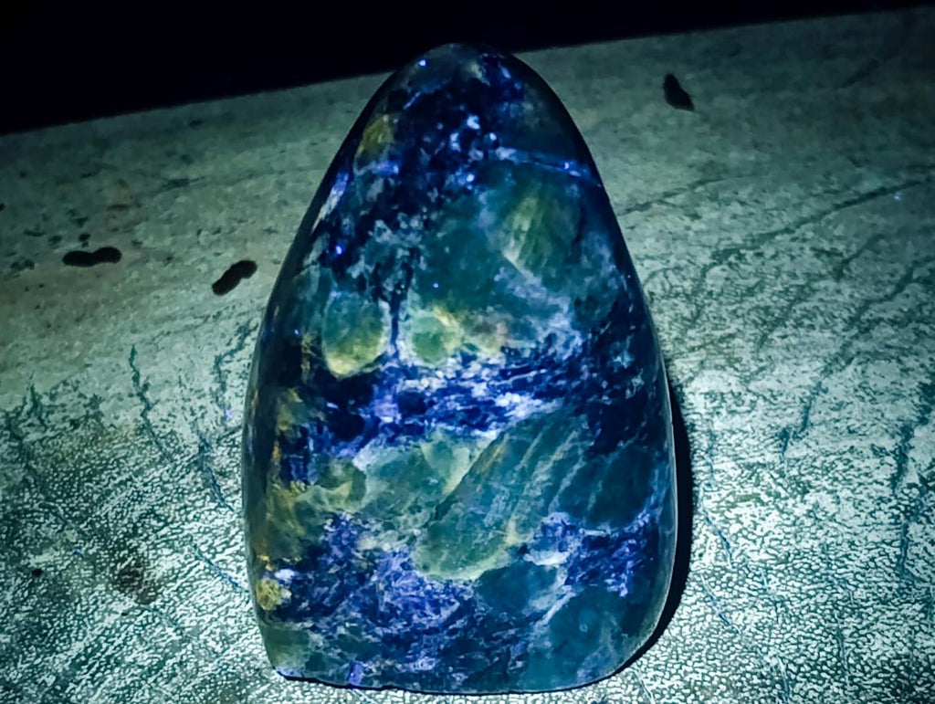 Polished Mutokolite Emerald Muscovite Mica Standing Free Forms x 4 From Mutorashanga, Zimbabwe