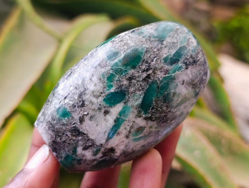 Polished Mutokolite Emerald Muscovite Mica Standing Free Forms x 4 From Mutorashanga, Zimbabwe