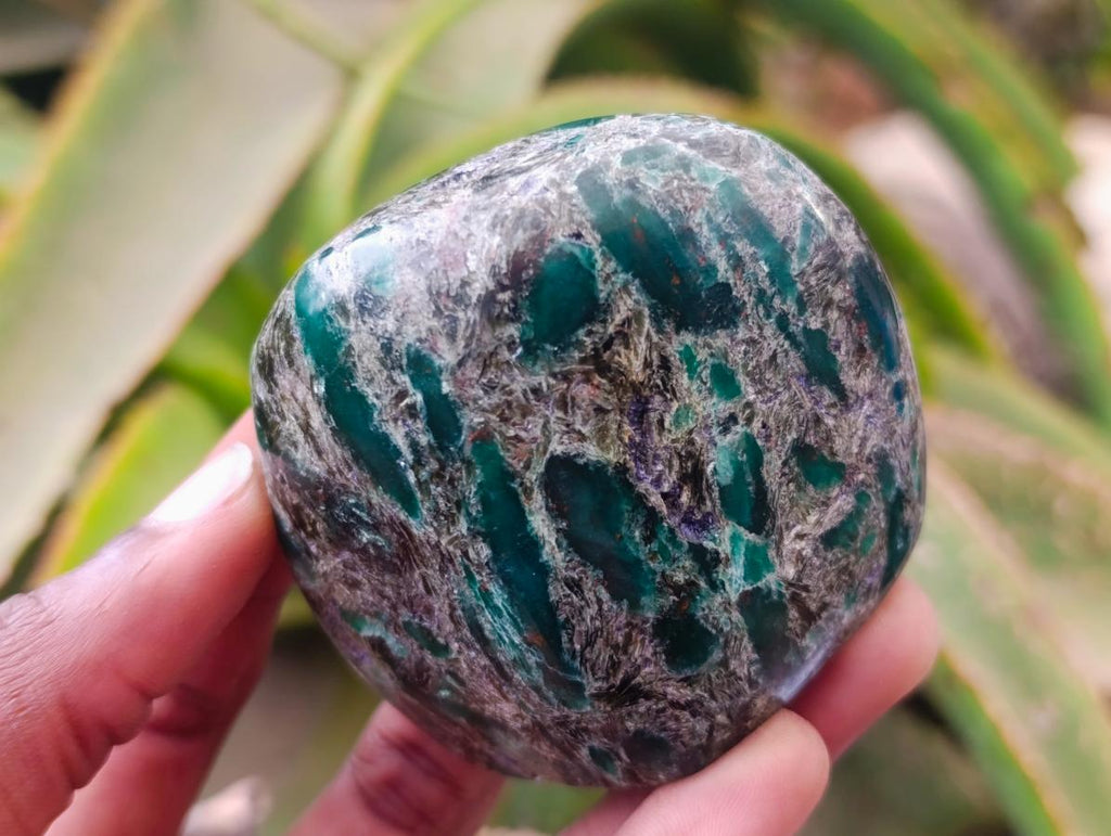 Polished Mutokolite Emerald Muscovite Mica Standing Free Forms x 4 From Mutorashanga, Zimbabwe