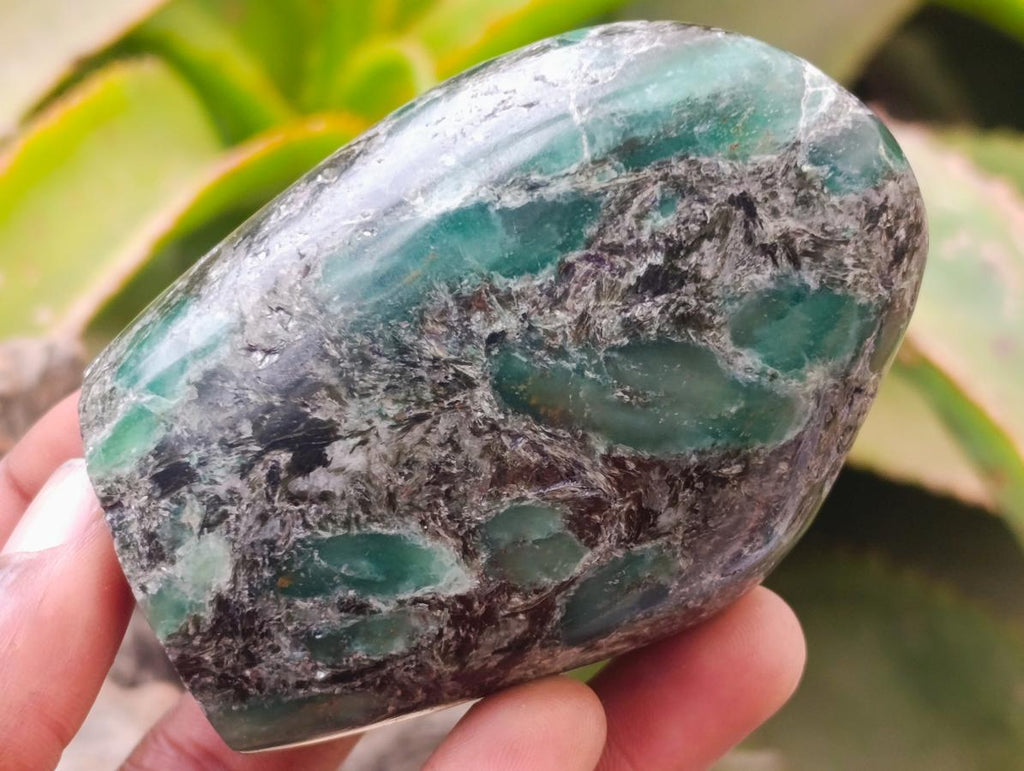 Polished Mutokolite Emerald Muscovite Mica Standing Free Forms x 4 From Mutorashanga, Zimbabwe