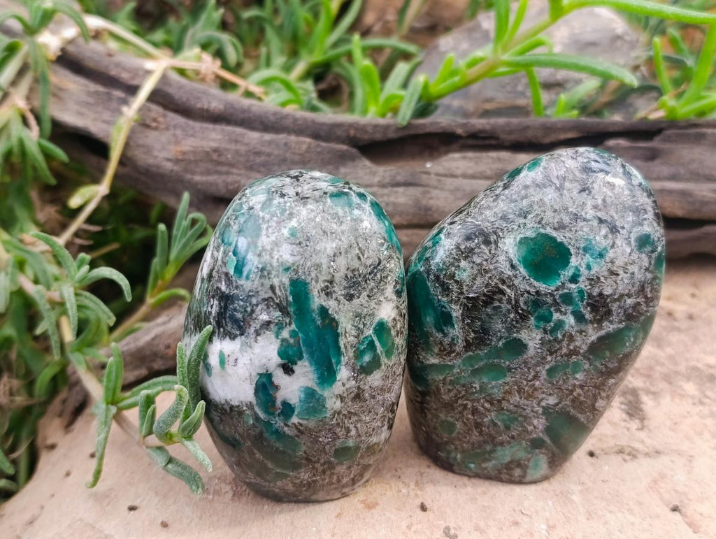 Polished Mutokolite Emerald Muscovite Mica Standing Free Forms x 4 From Mutorashanga, Zimbabwe