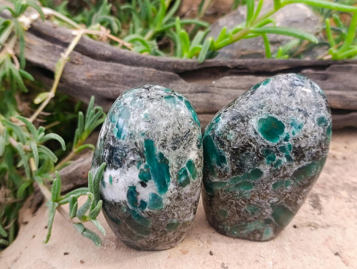 Polished Mutokolite Emerald Muscovite Mica Standing Free Forms x 4 From Mutorashanga, Zimbabwe