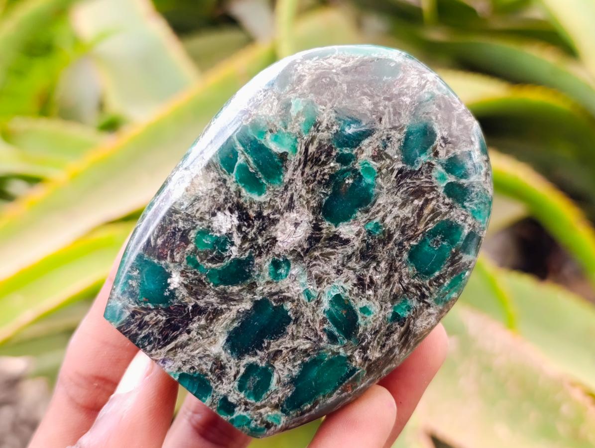 Polished Emerald Mica 'Mutokolite' Standing Free Forms x 4 From Mutoko, Zimbabwe