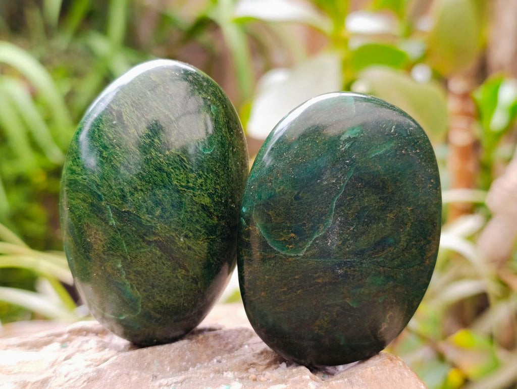 Polished Verdite Palm Stones x 12 From Zimbabwe